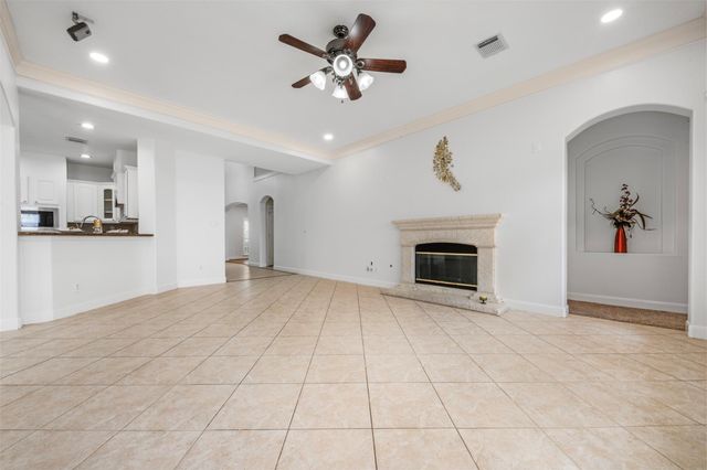 6526 Pinewood Trace Lane, Houston, TX 77041