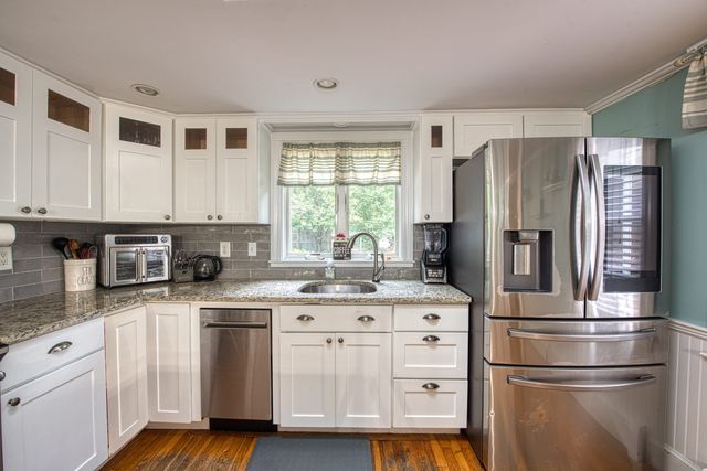 30 Edgewood Ln, Marshfield, MA 02050