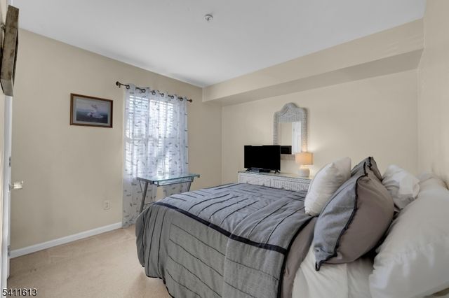 64 Dayton Ct 104, Independence Twp., NJ 07840