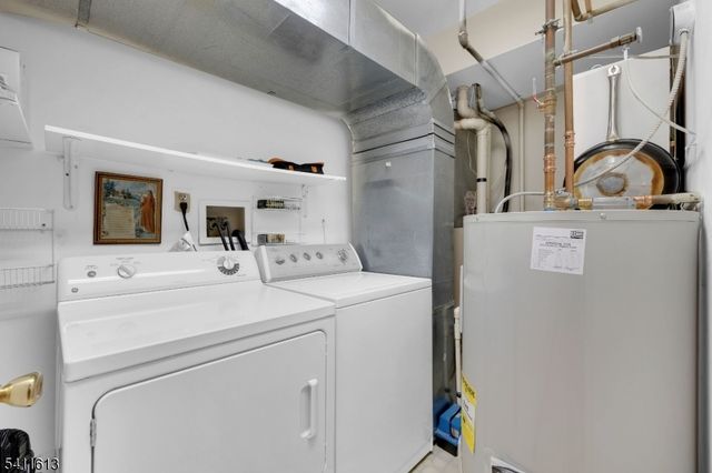 64 Dayton Ct 104, Independence Twp., NJ 07840