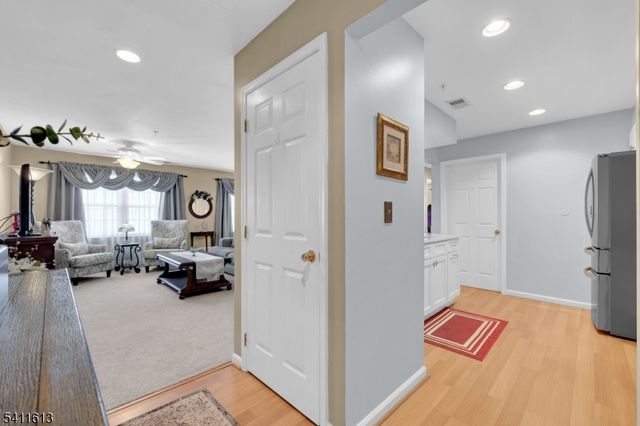 64 Dayton Ct 104, Independence Twp., NJ 07840