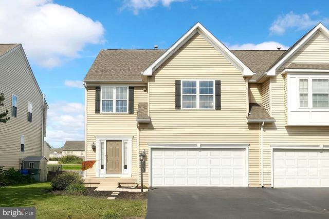 2521 VILLAGE RD, Dover, PA 17315