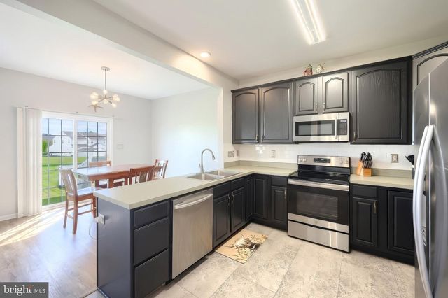 2521 VILLAGE RD, Dover, PA 17315