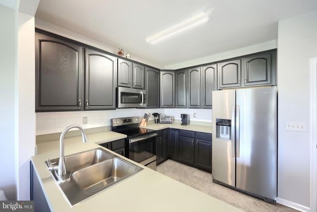 2521 VILLAGE RD, Dover, PA 17315