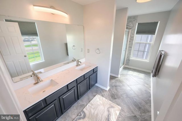 2521 VILLAGE RD, Dover, PA 17315