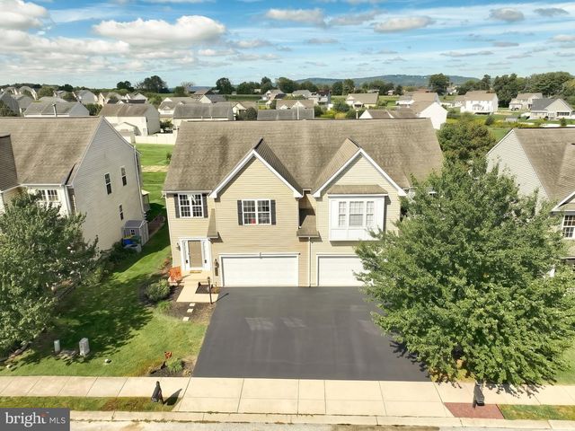2521 VILLAGE RD, Dover, PA 17315
