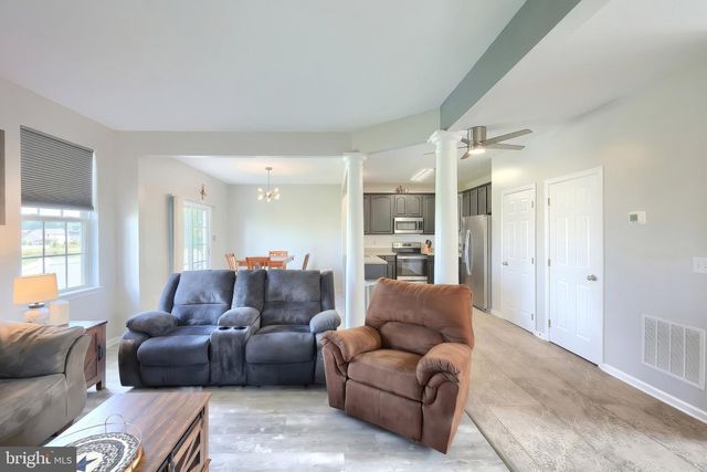 2521 VILLAGE RD, Dover, PA 17315