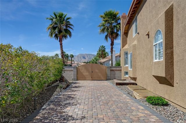 3800 Beacon Point Street, Las Vegas, NV 89129