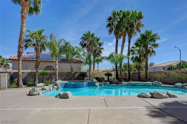 3800 Beacon Point Street, Las Vegas, NV 89129