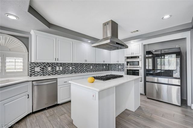 3800 Beacon Point Street, Las Vegas, NV 89129