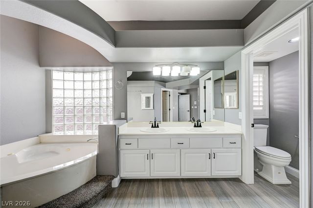 3800 Beacon Point Street, Las Vegas, NV 89129