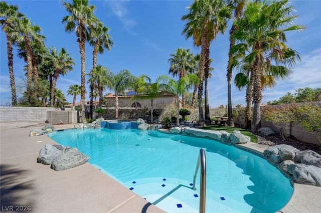 3800 Beacon Point Street, Las Vegas, NV 89129