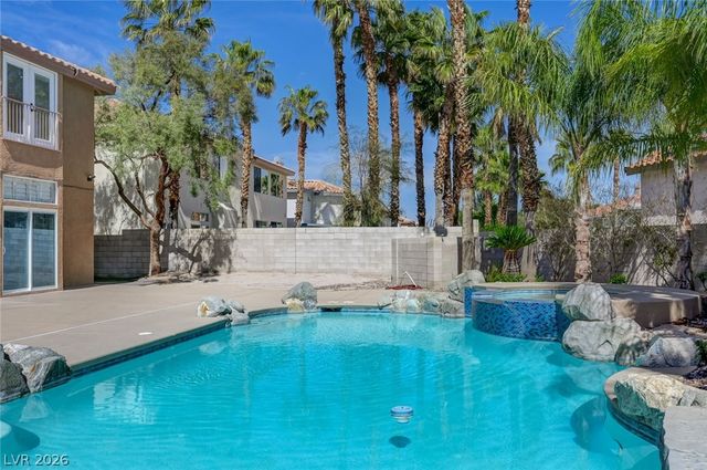 3800 Beacon Point Street, Las Vegas, NV 89129