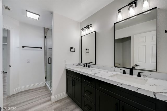 3800 Beacon Point Street, Las Vegas, NV 89129