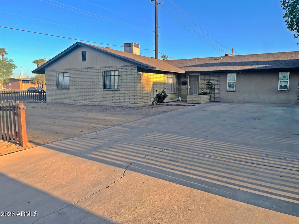 2301 W OCOTILLO Road, Phoenix, AZ 85015 — exterior