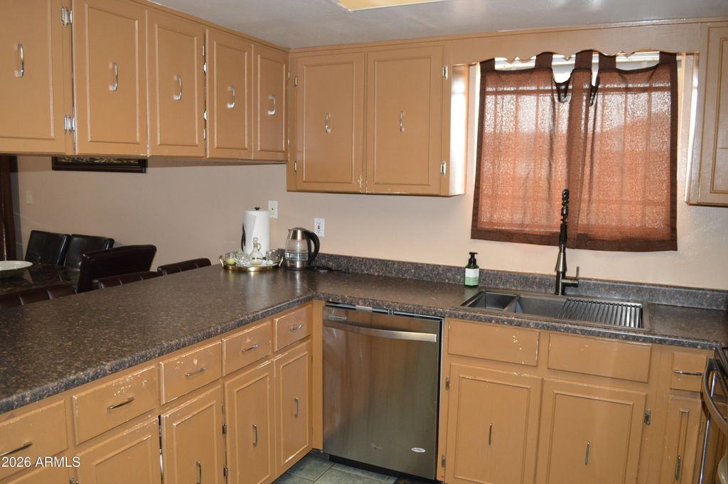 2301 W OCOTILLO Road, Phoenix, AZ 85015 — photo 2