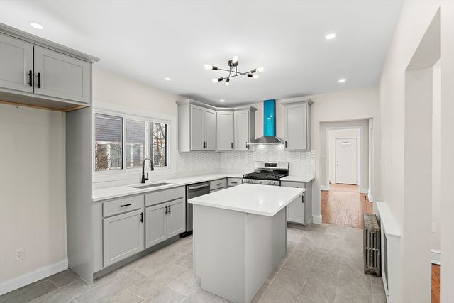 45 Como Rd, Boston, MA 02136