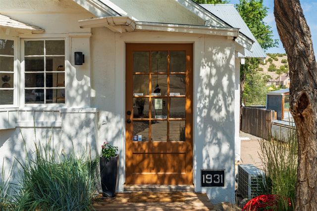 2863 NM 14 Highway, Madrid, NM 87010