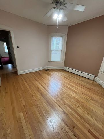 6520 N Fairfield Avenue, Chicago, IL 60645