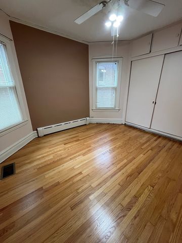 6520 N Fairfield Avenue, Chicago, IL 60645