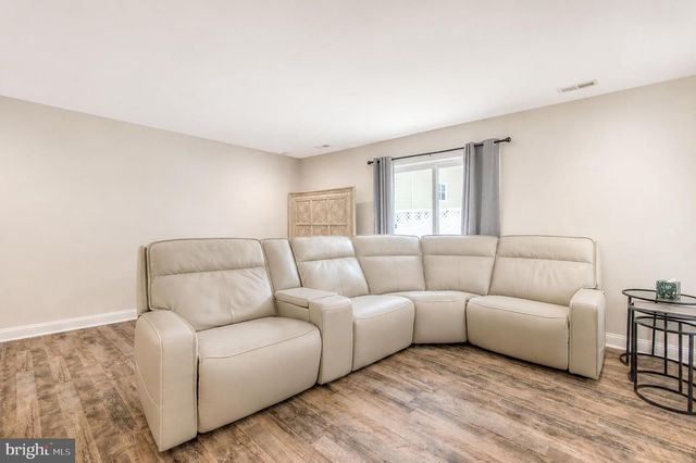 11 CANDLESTICK LN, Sicklerville, NJ 08081