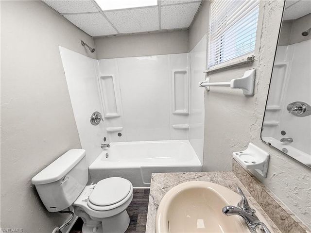 3744 Estelle AVE, Fort Myers, FL 33916