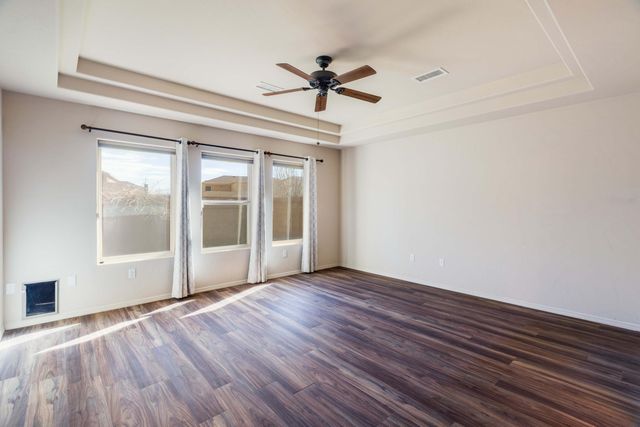 711 Firewheel Loop SW, Los Lunas, NM 87031