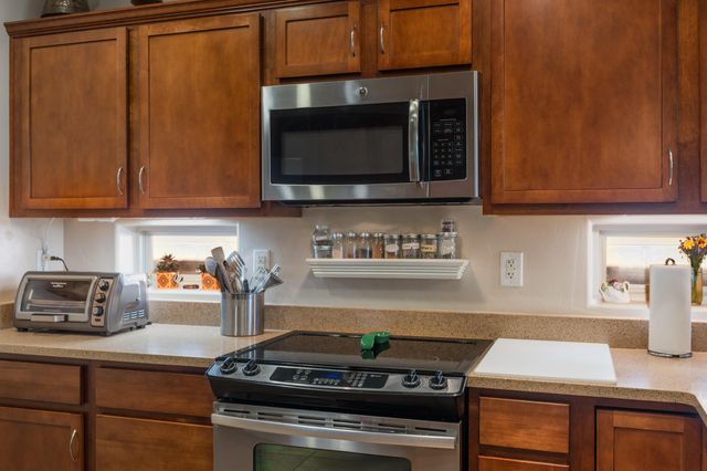 711 Firewheel Loop SW, Los Lunas, NM 87031