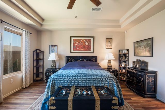 711 Firewheel Loop SW, Los Lunas, NM 87031