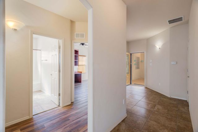 711 Firewheel Loop SW, Los Lunas, NM 87031