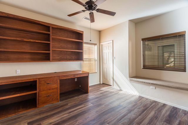 711 Firewheel Loop SW, Los Lunas, NM 87031