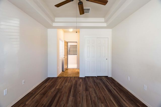 711 Firewheel Loop SW, Los Lunas, NM 87031