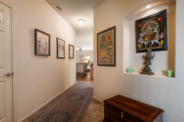 711 Firewheel Loop SW, Los Lunas, NM 87031