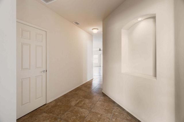 711 Firewheel Loop SW, Los Lunas, NM 87031