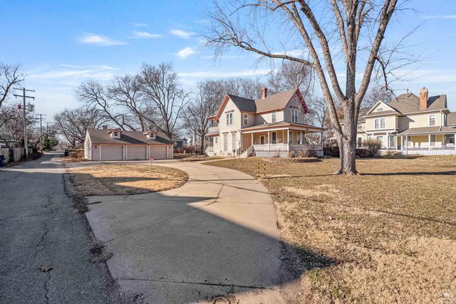 900 N Buckeye Street, Abilene, KS 67410