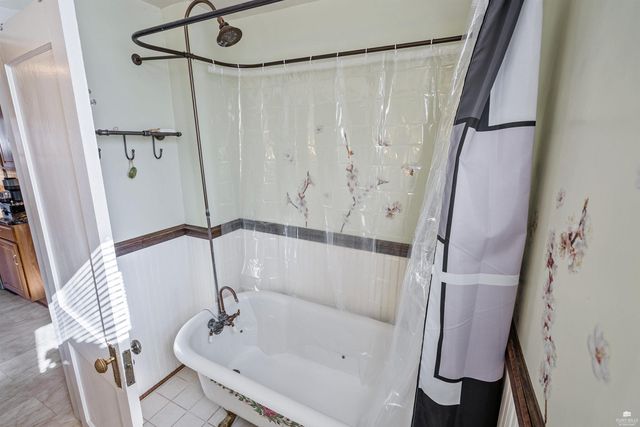 900 N Buckeye Street, Abilene, KS 67410