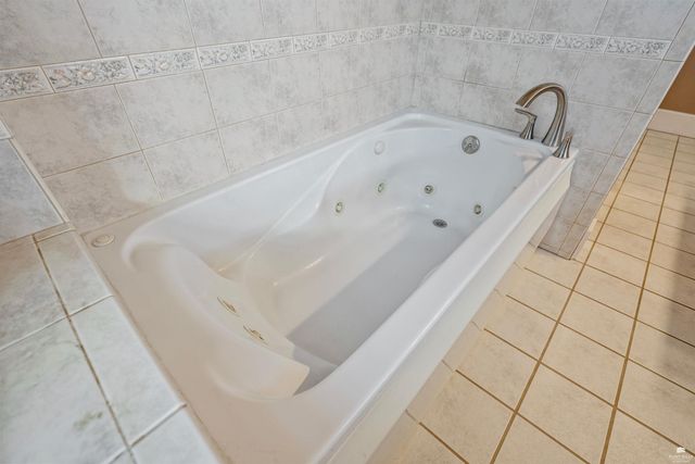 900 N Buckeye Street, Abilene, KS 67410