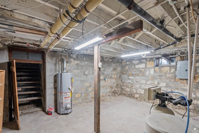 900 N Buckeye Street, Abilene, KS 67410