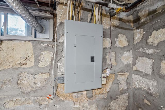 900 N Buckeye Street, Abilene, KS 67410