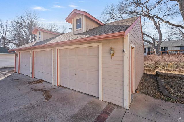 900 N Buckeye Street, Abilene, KS 67410