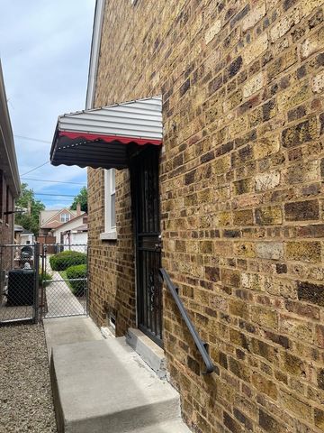 10216 S Calumet Avenue, Chicago, IL 60628
