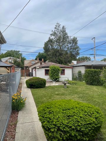 10216 S Calumet Avenue, Chicago, IL 60628