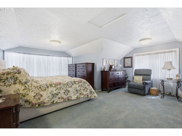 5330 Sw RIVER Rd, Hillsboro, OR 97123