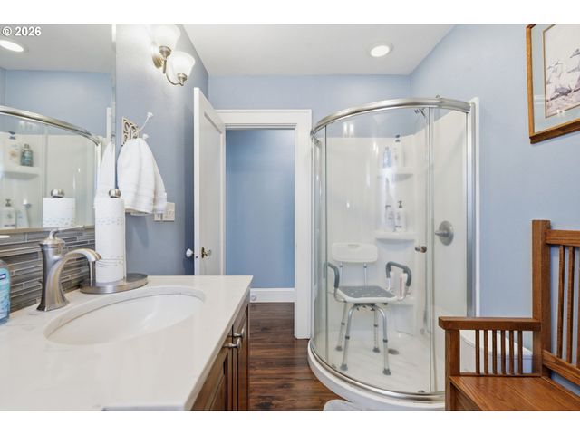 5330 Sw RIVER Rd, Hillsboro, OR 97123