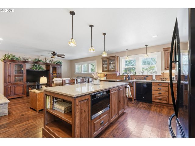 5330 Sw RIVER Rd, Hillsboro, OR 97123