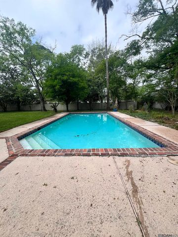 5638 Riverbend Blvd, Baton Rouge, LA 70820