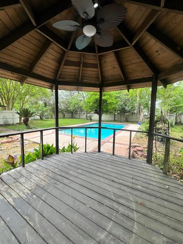 5638 Riverbend Blvd, Baton Rouge, LA 70820