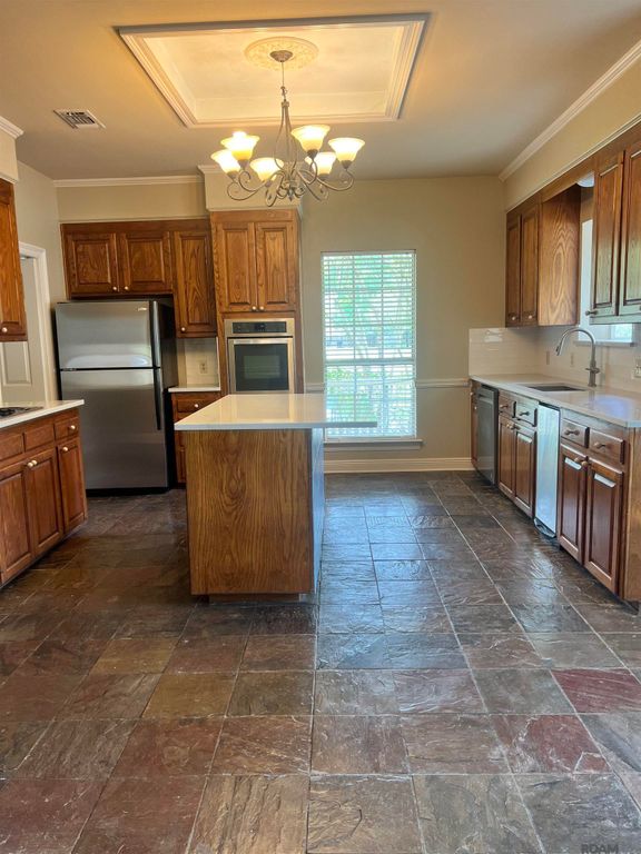 5638 Riverbend Blvd, Baton Rouge, LA 70820