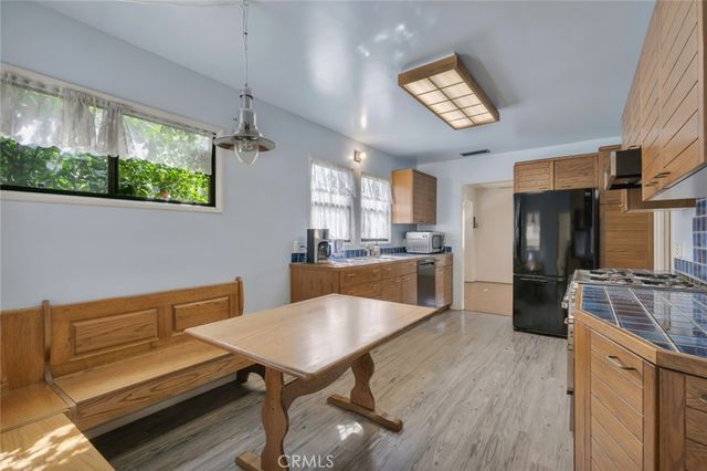 357 Vine Street, Glendale, CA 91204