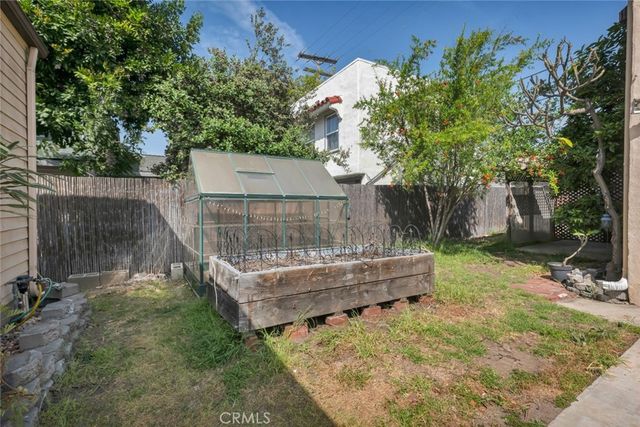 357 Vine Street, Glendale, CA 91204